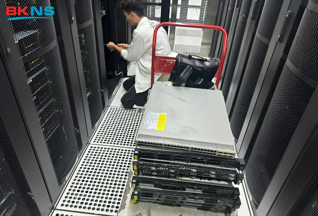 Đội ngũ kỹ thuật hỗ trợ 24/7