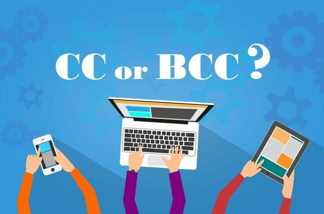 Khi muốn công khai danh tính người nhận thì dùng CC email và bảo mật danh tính thì dùng BCC email 