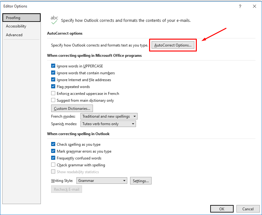 chọn tab Proofing và chon tiếp đến AutoCorrect Options…