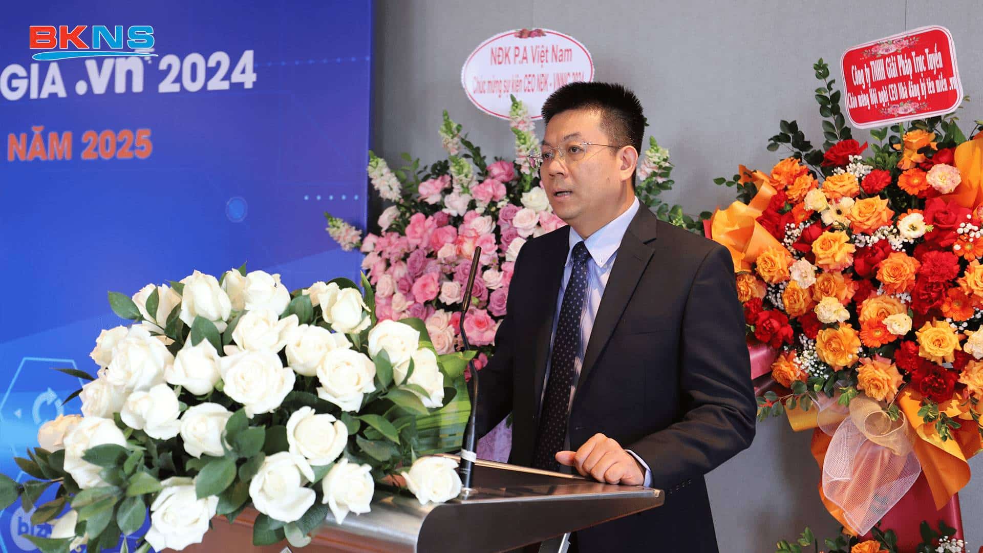 Hội nghị CEO Nhà Đăng Ký Tên Miền Quốc Gia .VN.