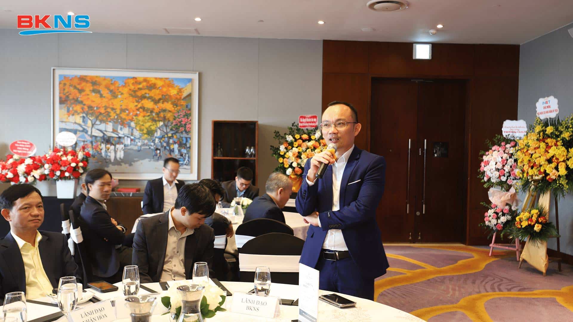 Hội nghị CEO Nhà Đăng Ký Tên Miền Quốc Gia .VN.