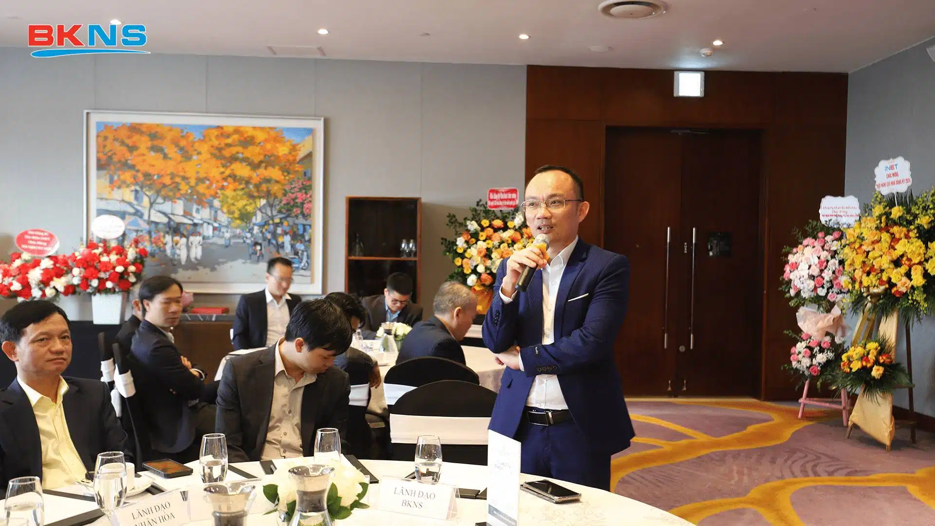 Hội nghị CEO Nhà Đăng Ký Tên Miền Quốc Gia .VN.